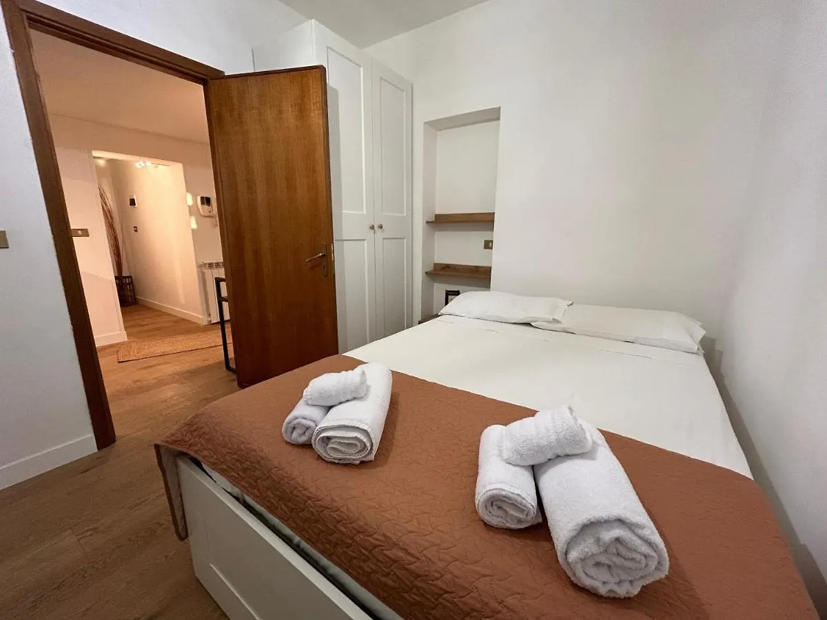 Soft House - Vacanze in Centro - Palermo 0*,  Italy